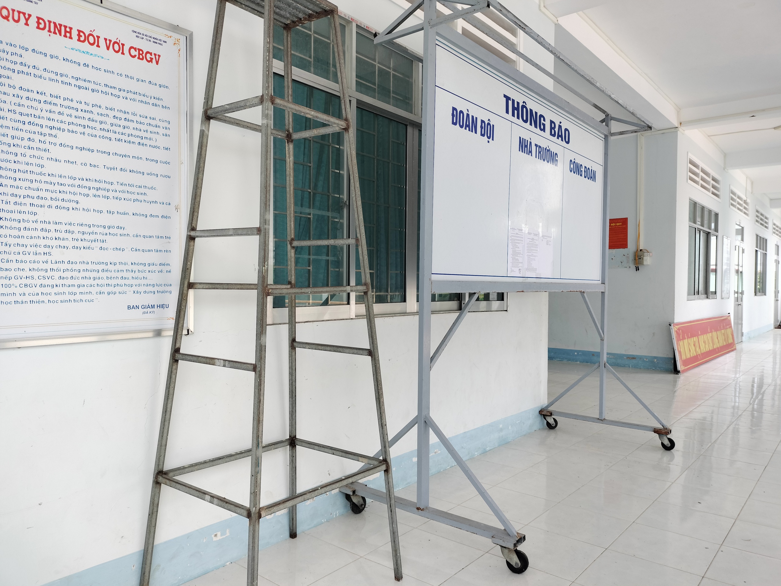 Hủy &aacute;n 7 năm t&ugrave; với cựu hiệu trưởng bị c&aacute;o buộc tham &ocirc; hơn 10 triệu đồng - Ảnh 1.