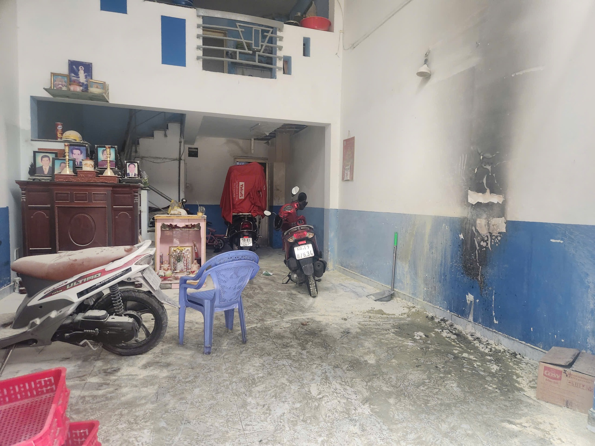 Đang điều tra vụ ch&aacute;y xe ở phường T&acirc;n Ho&agrave;- Ảnh 1.