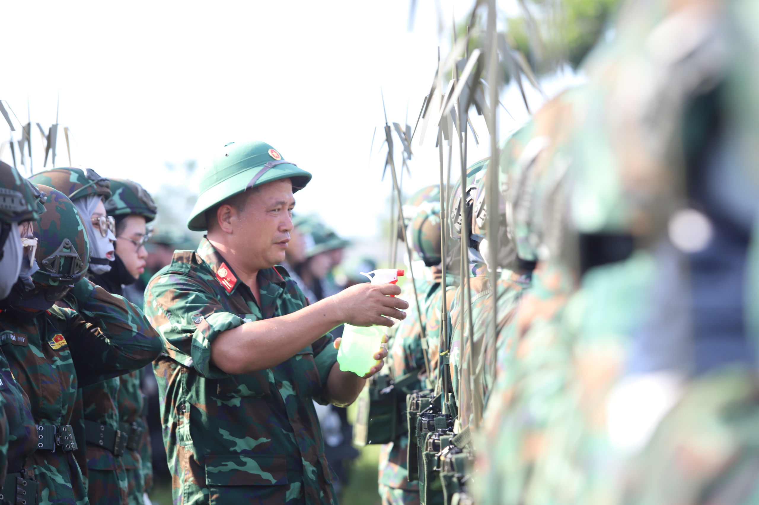 Chiến sĩ qu&acirc;n đội đổ mồ h&ocirc;i tr&ecirc;n thao trường, sẵn s&agrave;ng diễu binh, diễu h&agrave;nh ng&agrave;y Quốc kh&aacute;nh 2-9- Ảnh 9.