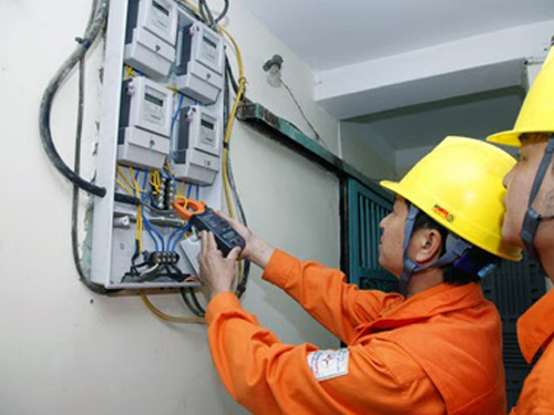 Điện lực xin lỗi khách hàng vì sự cố mất điện TP HCM trưa 30 - 7 - Ảnh 1.