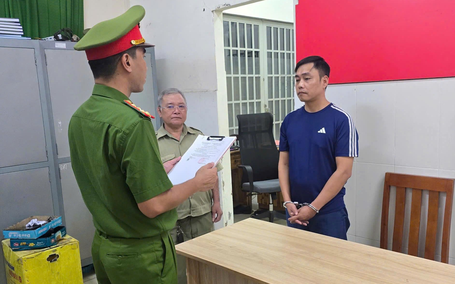 Bắt một giám đốc công ty với cáo buộc lừa đảo chiếm đoạt tài sản