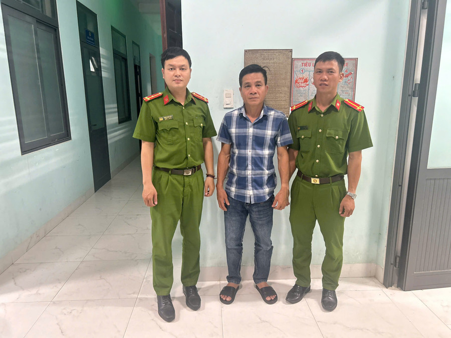 Phan Trần Tiến bị bắt Sau khi thu&ecirc; &ocirc; t&ocirc; cầm cố ở Gia Lai - Ảnh 1.