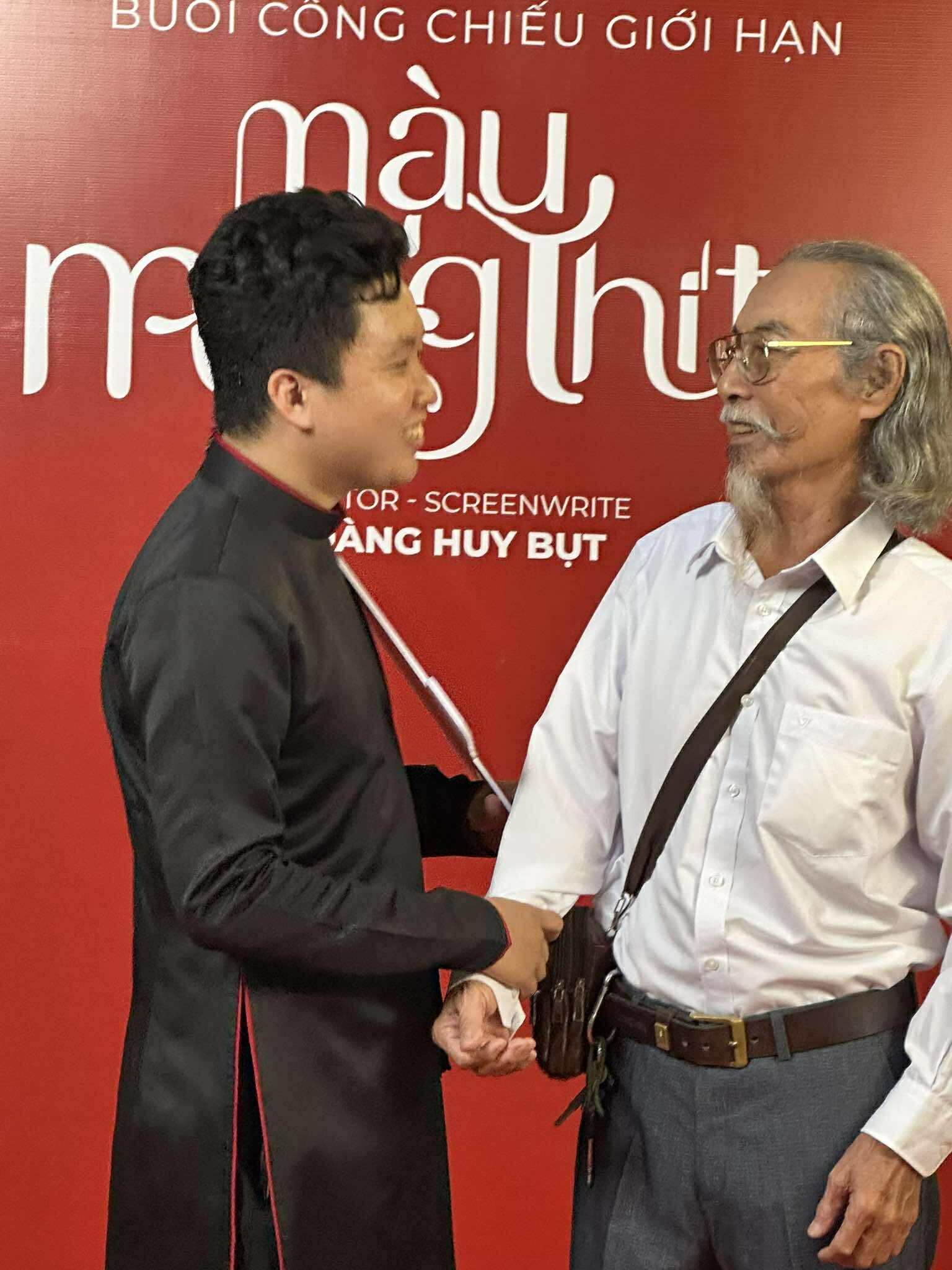 "M&agrave;u Mang Th&iacute;t&rdquo; &ndash; Dấu ấn đầu tay đầy nh&acirc;n văn của đạo diễn trẻ Ho&agrave;ng Huy Bụt  - Ảnh 2.