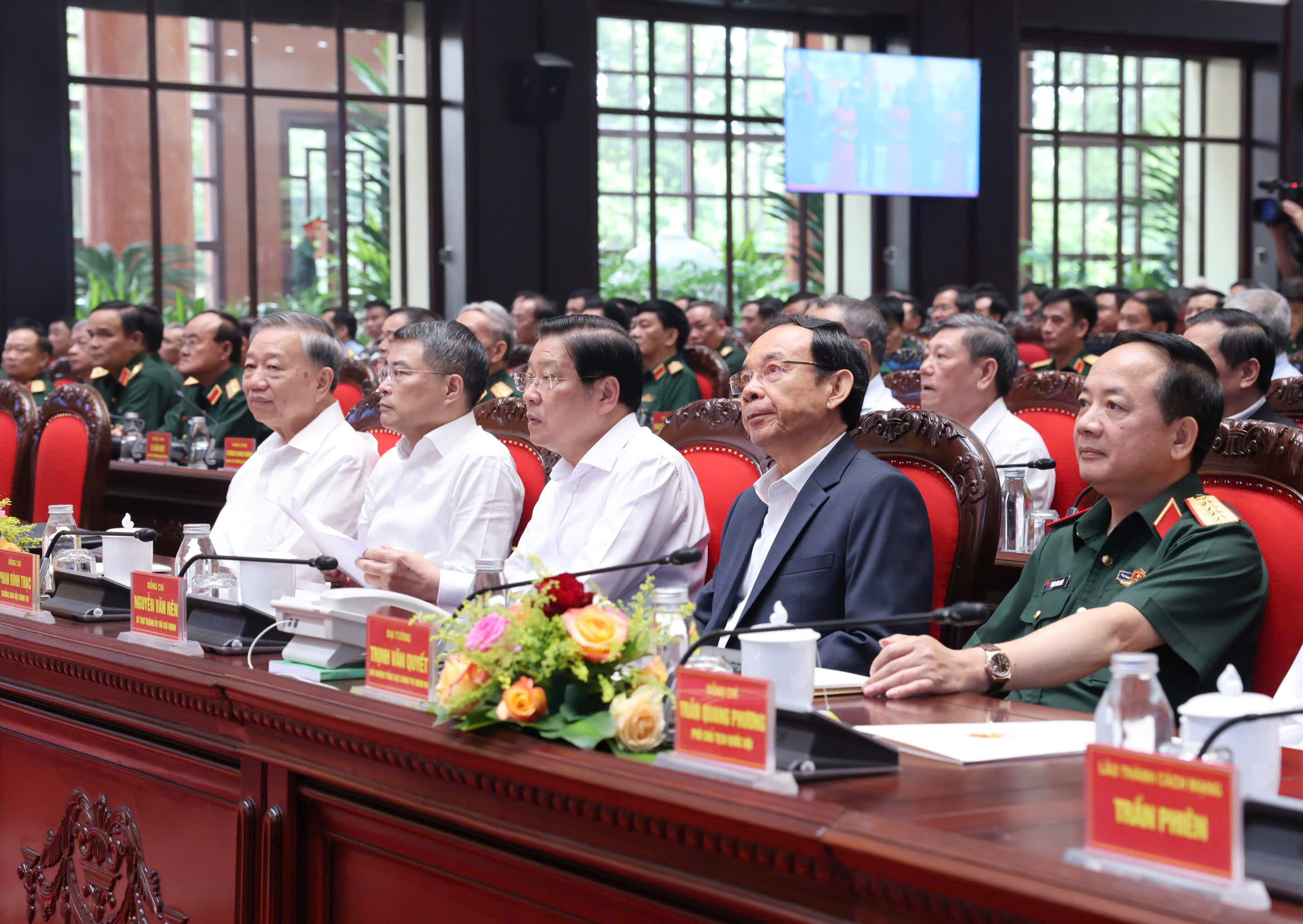 Tổng B&iacute; thư T&ocirc; L&acirc;m: Ph&aacute;t huy truyền thống cha &ocirc;ng, nỗ lực đạt những kỳ t&iacute;ch trong tương lai - Ảnh 6.