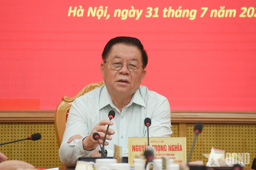 Trưởng ban Tuy&ecirc;n gi&aacute;o v&agrave; D&acirc;n vận Trung ương chủ tr&igrave; hội nghị về th&ocirc;ng tin đối ngoại- Ảnh 1.