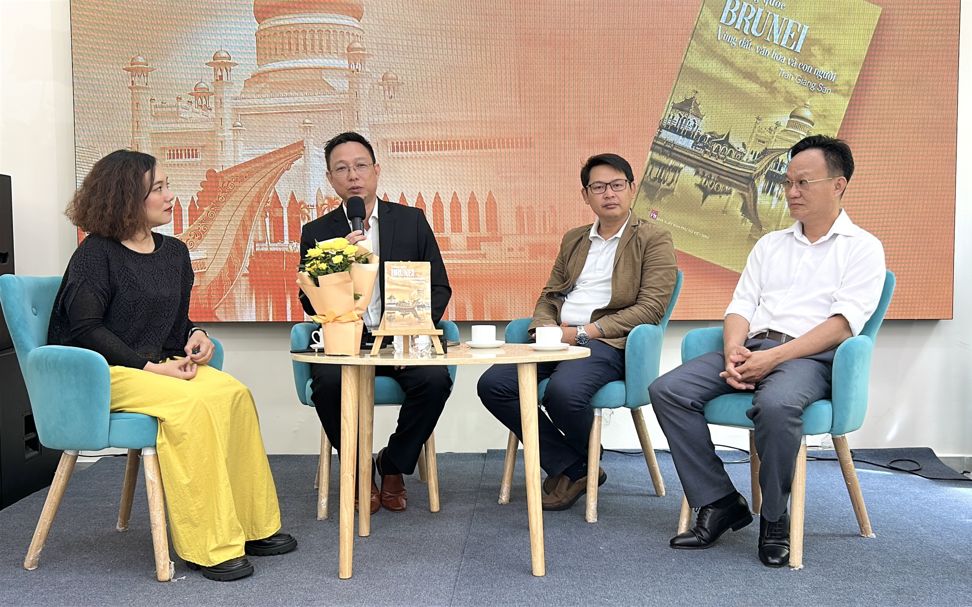 Khám phá Brunei qua trang sách du ký