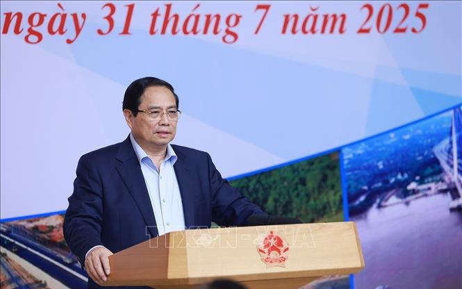 Thủ tướng Chính phủ: Hoàn thành xây dựng 3.000 km đường bộ cao tốc trong năm 2025