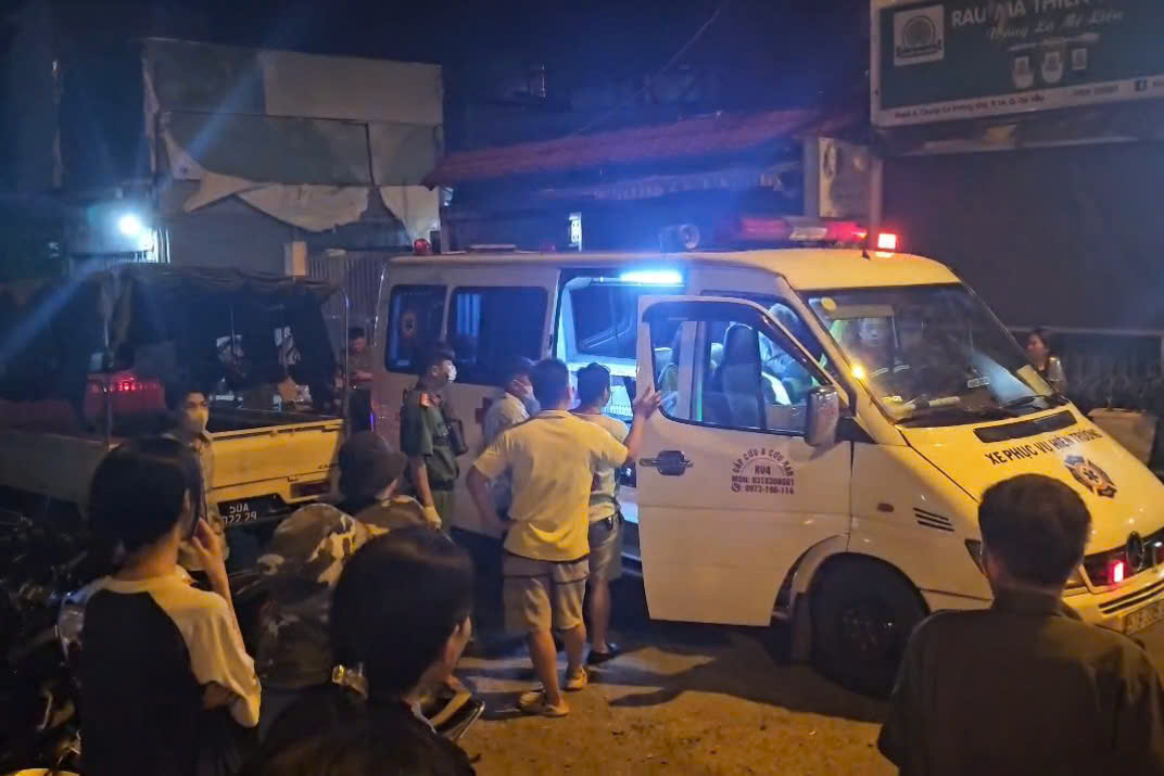 TP HCM: Nam sinh vi&ecirc;n rơi lầu chung cư tử vong đầy b&iacute; ẩn - Ảnh 1.