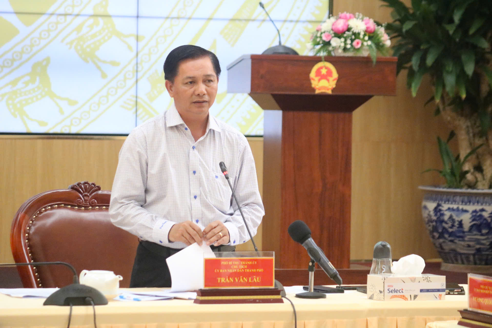 Cần Thơ phân công nhiệm vụ Chủ tịch và 5 Phó Chủ tịch UBND thành phố- Ảnh 1.