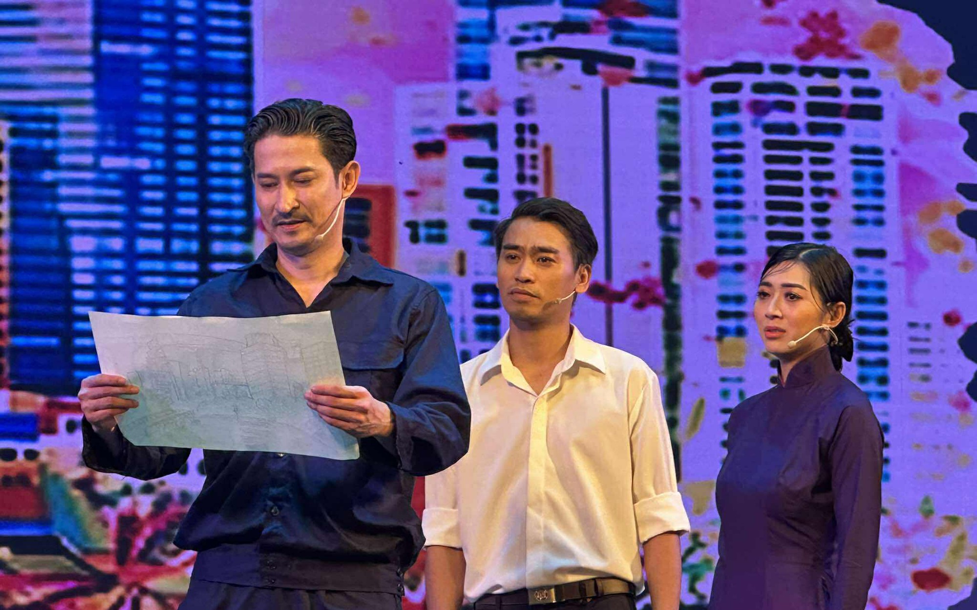 Biến k&yacute; ức th&agrave;nh vở diễn tri &acirc;n - Ảnh 2.