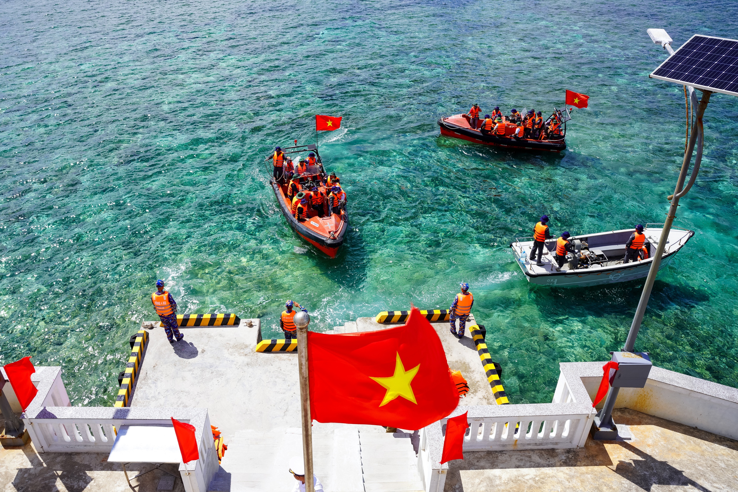 Tổ quốc và người lính biển: Hình ảnh Tự hào của Hải quân Nhân dân Việt Nam - Ảnh 6.
