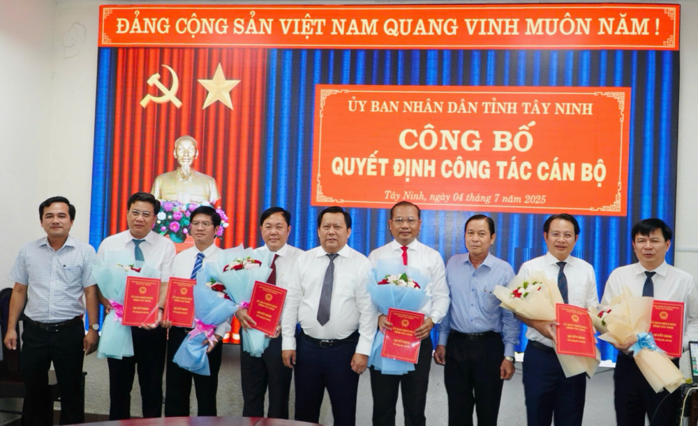 Bổ nhiệm Trưởng Ban v&agrave; 5 Ph&oacute; Trưởng Ban Quản l&yacute; Khu Kinh tế tỉnh T&acirc;y Ninh- Ảnh 2.