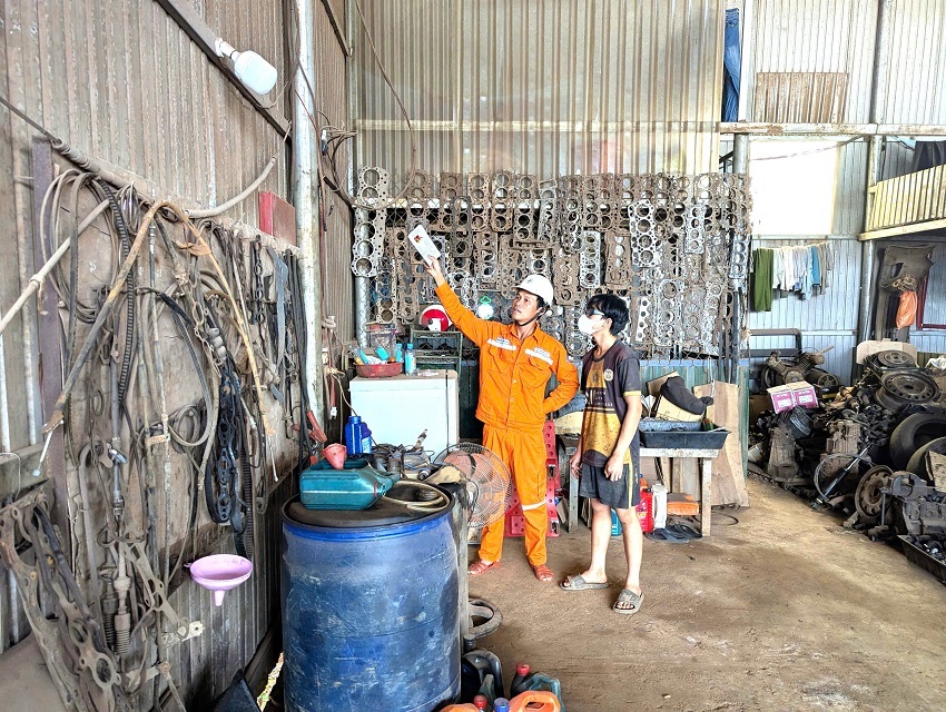 EVNCPC đẩy mạnh tuyên truyền, kiểm tra an toàn điện trong cộng đồng- Ảnh 3.