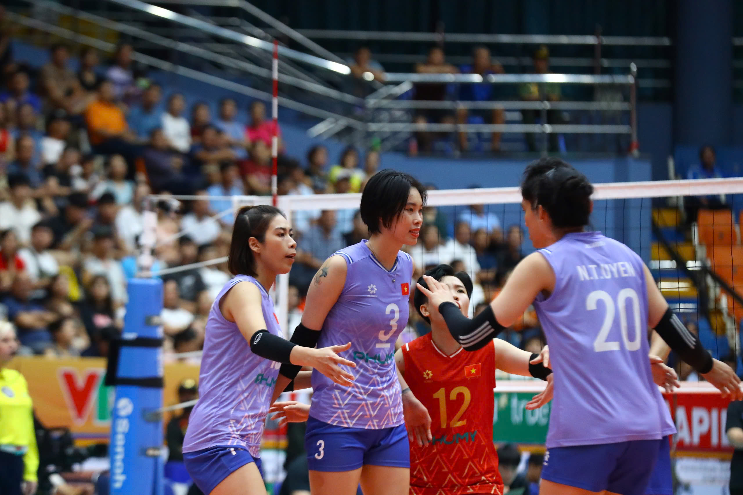 Thắng Đ&agrave;i Bắc Trung Hoa, tuyển Việt Nam tranh chung kết b&oacute;ng chuyền VTV Cup 2025 - Ảnh 4.