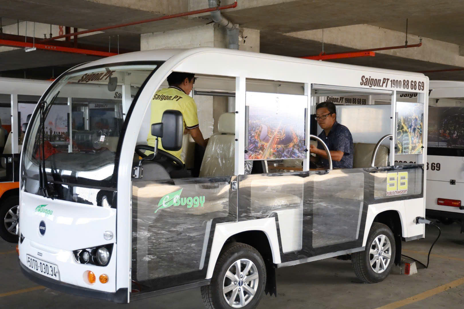 TP HCM: Xe điện 4 bánh “chết đứng” vì biển báo tốc độ? - Ảnh 1.