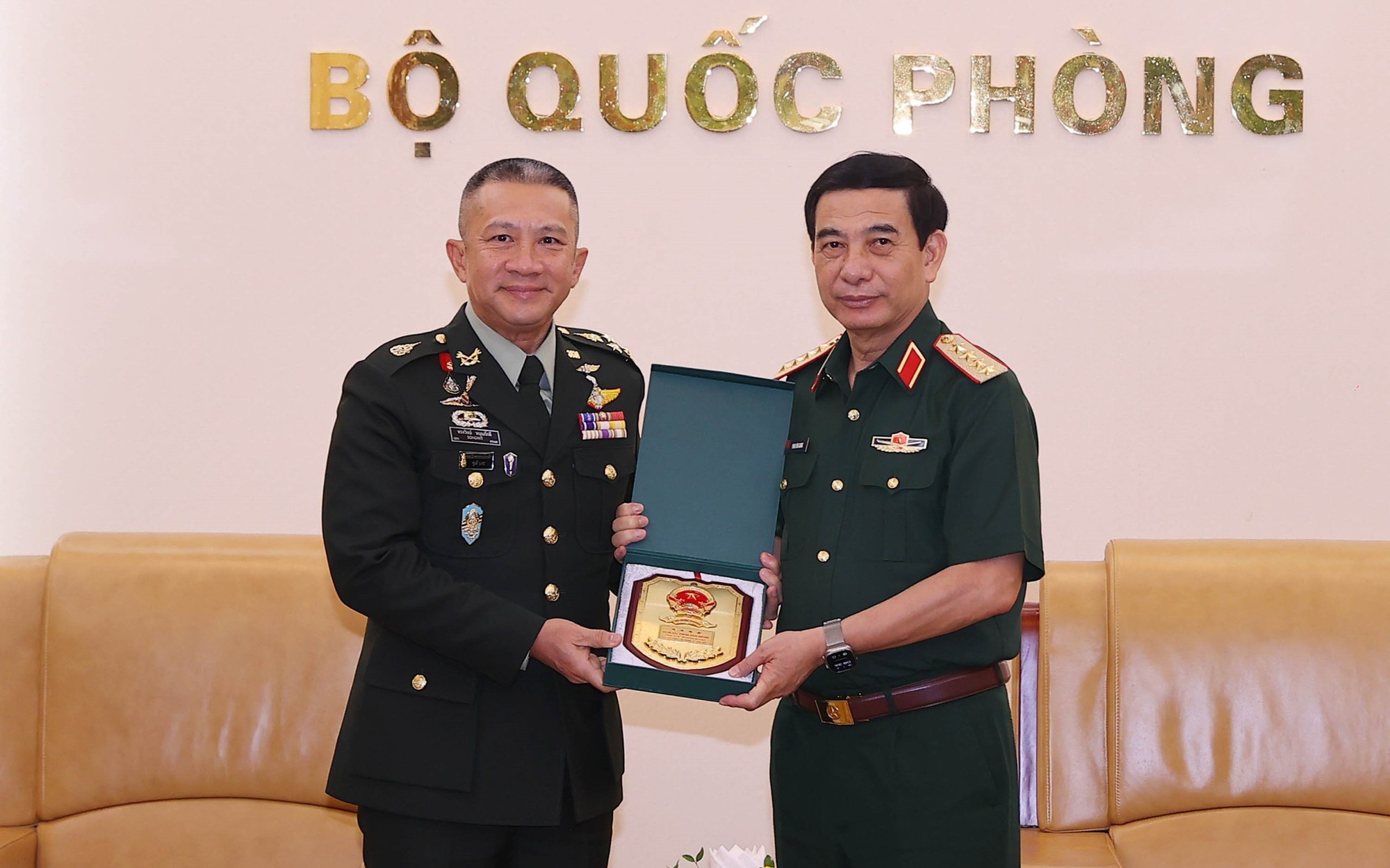 Việt Nam không ngừng củng cố quan hệ với Thái Lan