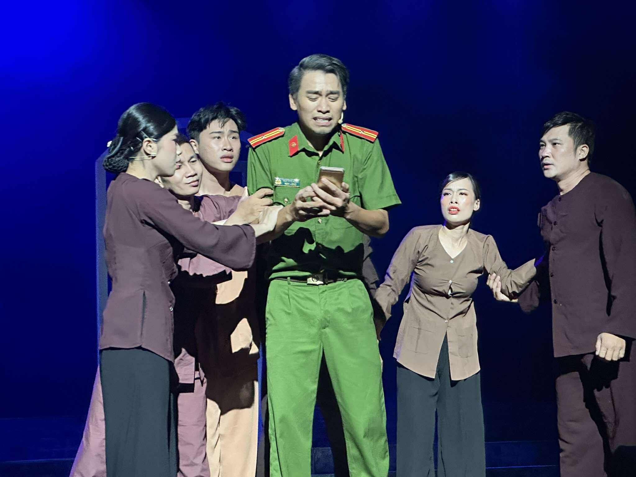 Huy Khánh, Mi Lê, Trần Kim Hải tạo đột phá với "Viên đạn bọc đường" - Ảnh 4.