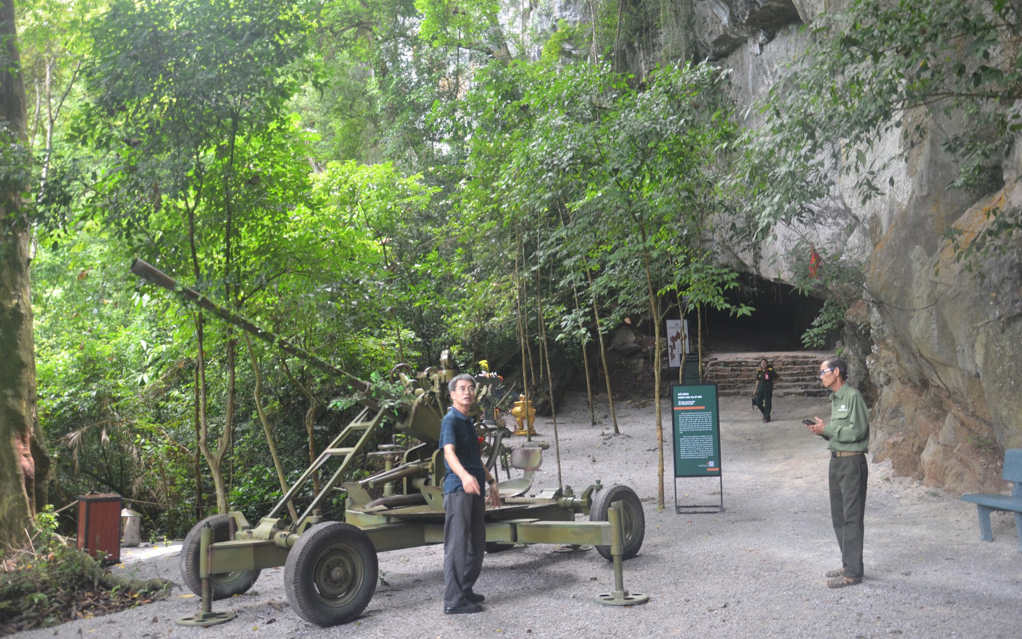 Hang động quân sự "bí mật" chiến tranh chống Mỹ giữa rừng Phong Nha - Kẻ Bàng