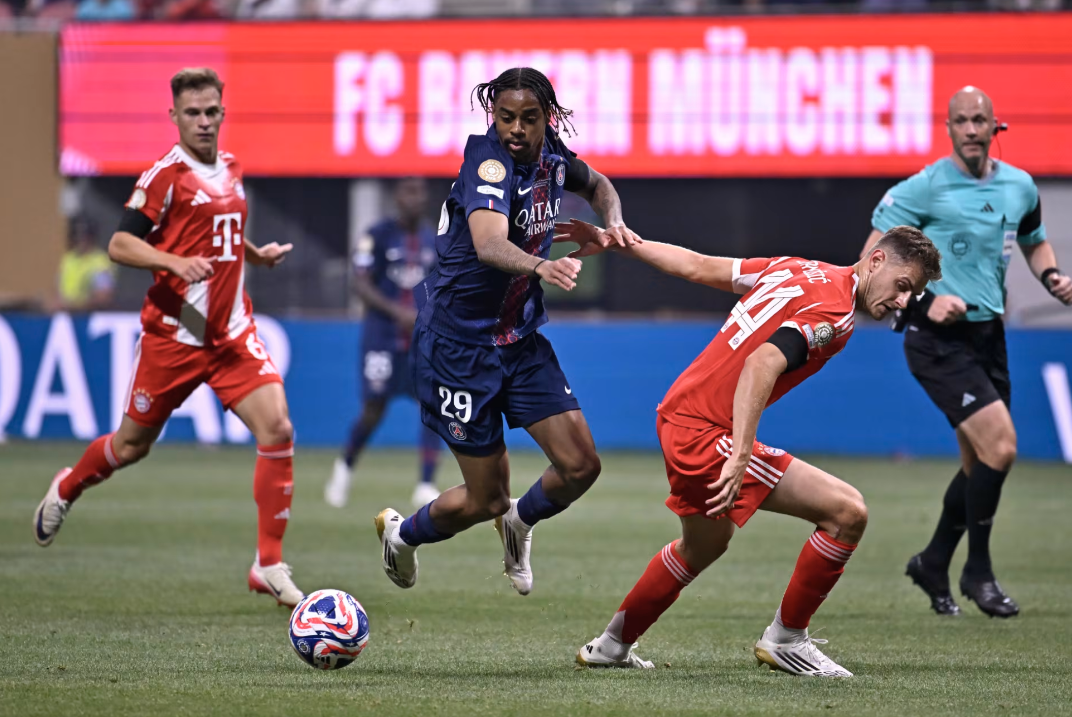 Chơi 9 người, "vua ch&acirc;u &Acirc;u" PSG thắng đẹp Bayern Munich tại FIFA Club World Cup - Ảnh 7.