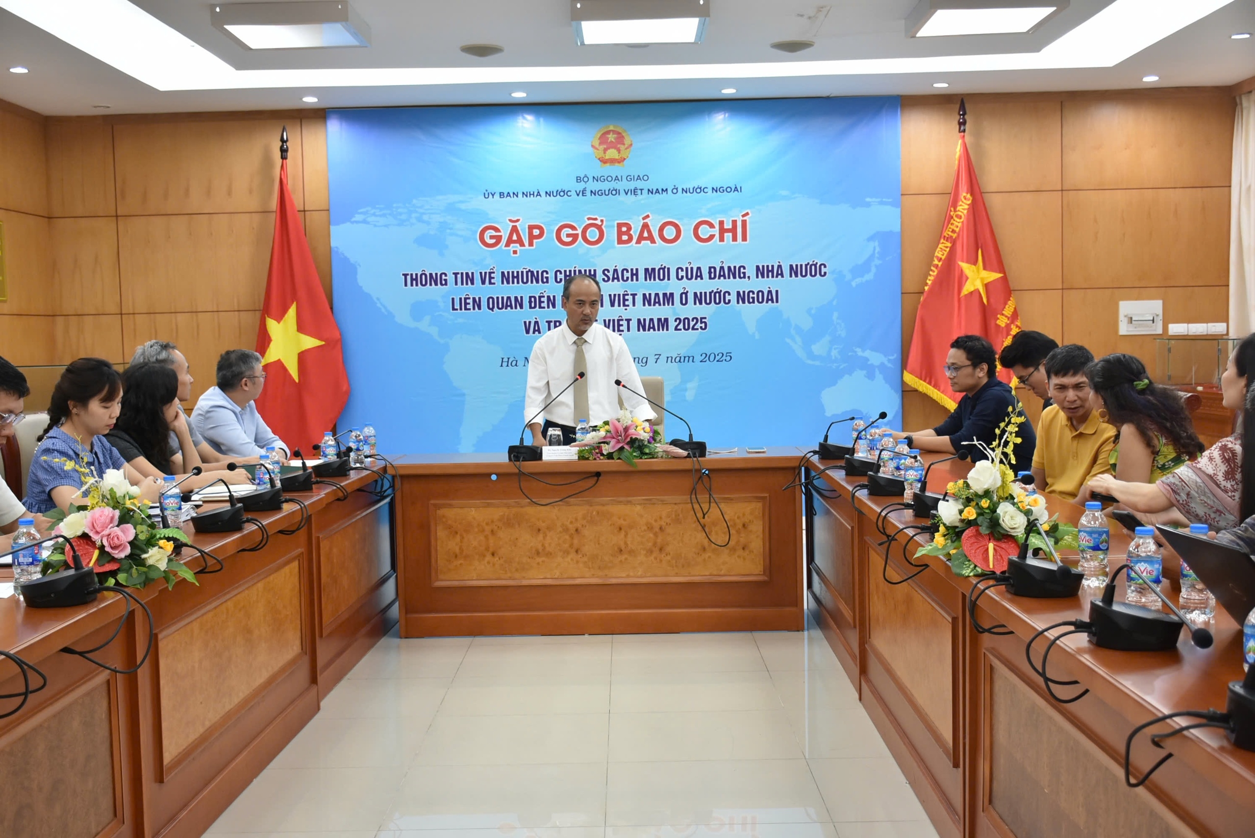 Overseas Vietnamese youth camp: Continuing the story of peace- Ảnh 1.