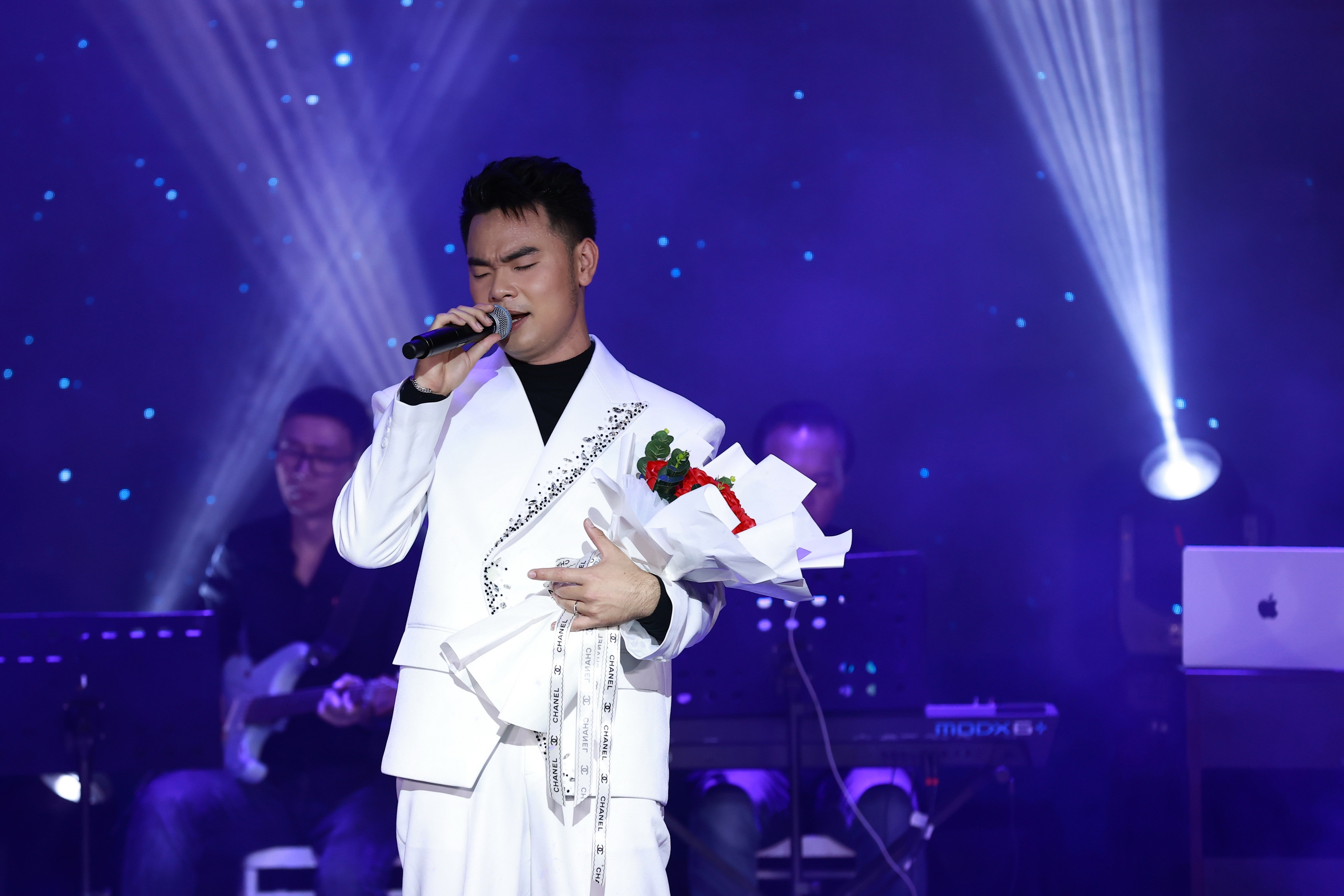 Học trò ca sĩ Mạnh Quỳnh - Trường Sang - làm điều đặc biệt cho Sỹ Ben - Ảnh 5.