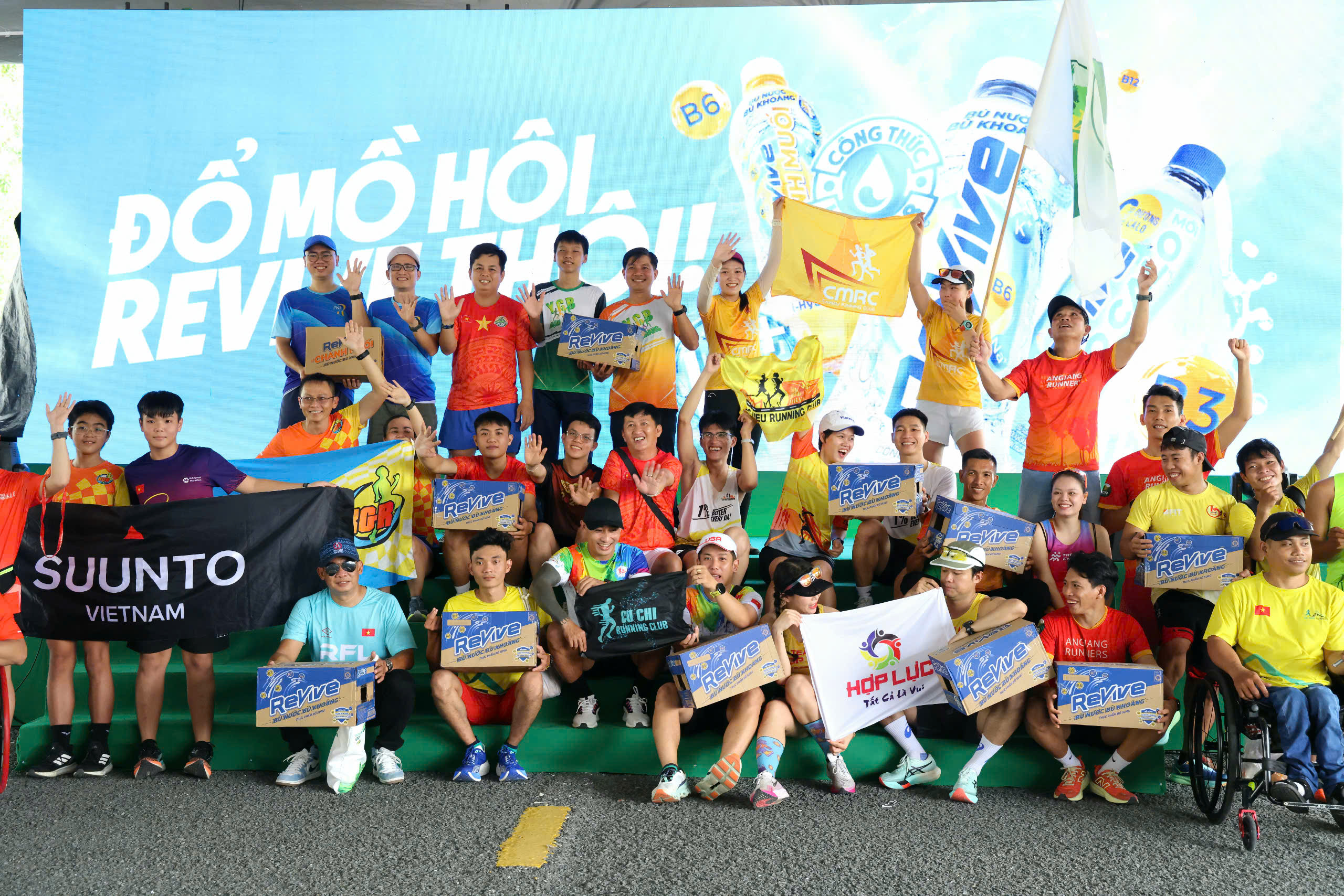 Những h&igrave;nh ảnh vui nhộn tại giải marathon quốc tế đầu ti&ecirc;n của TP Cần Thơ mới- Ảnh 14.