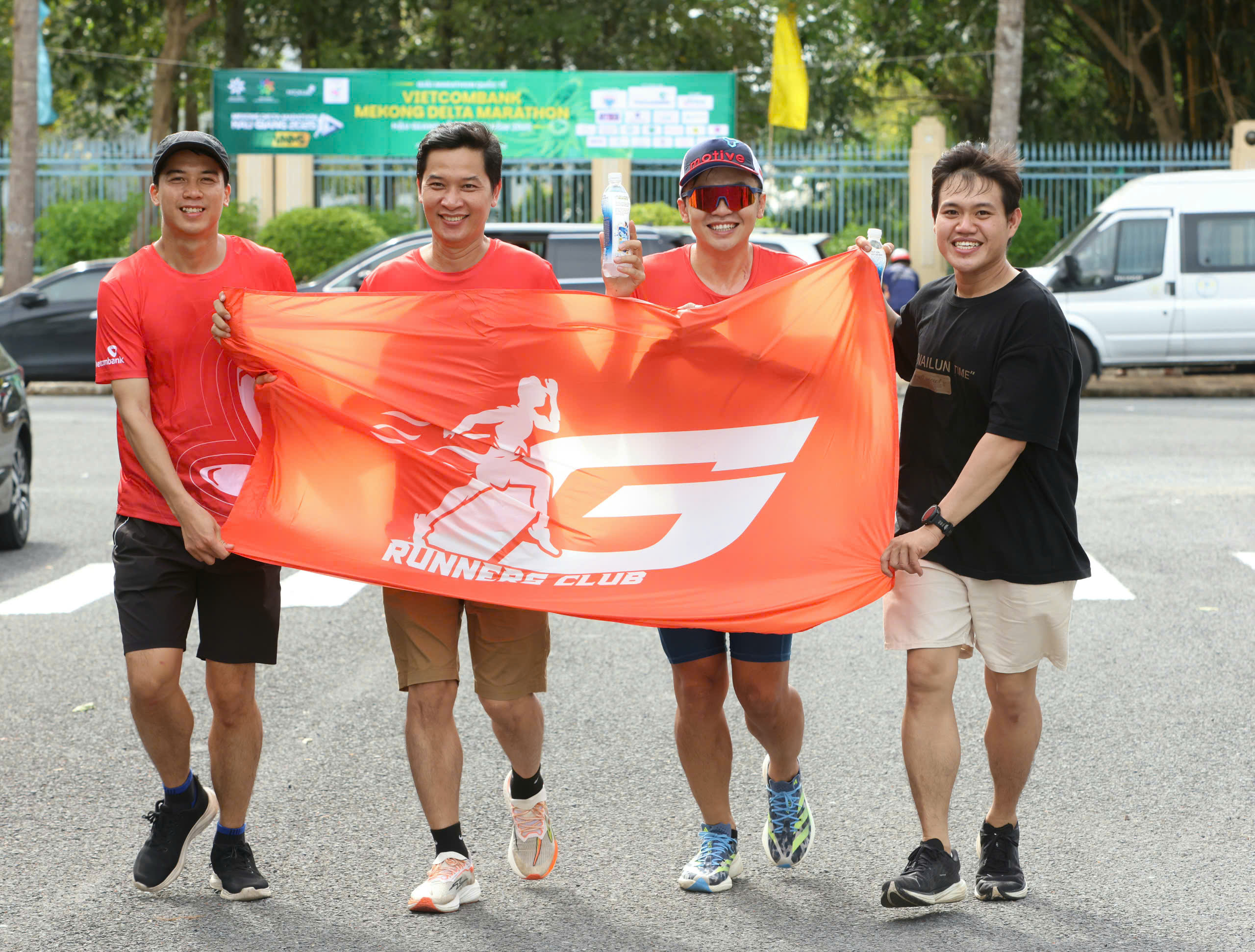 Những h&igrave;nh ảnh vui nhộn tại giải marathon quốc tế đầu ti&ecirc;n của TP Cần Thơ mới- Ảnh 16.