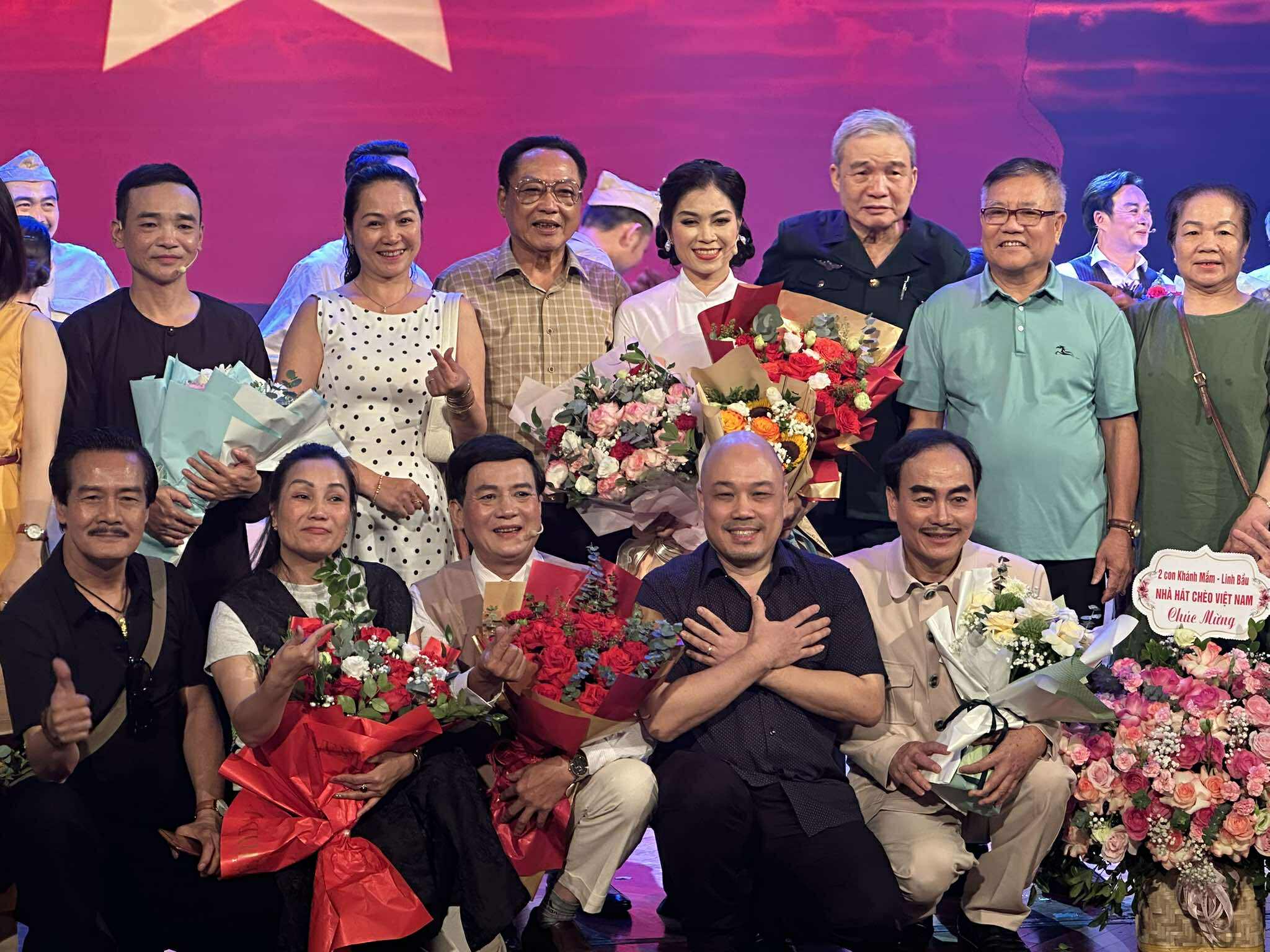 "Sấm vang Lạch Hới": NSND Triệu Trung Kiên và "bức tranh đẹp" trên nền huyền thoại lịch sử- Ảnh 4.