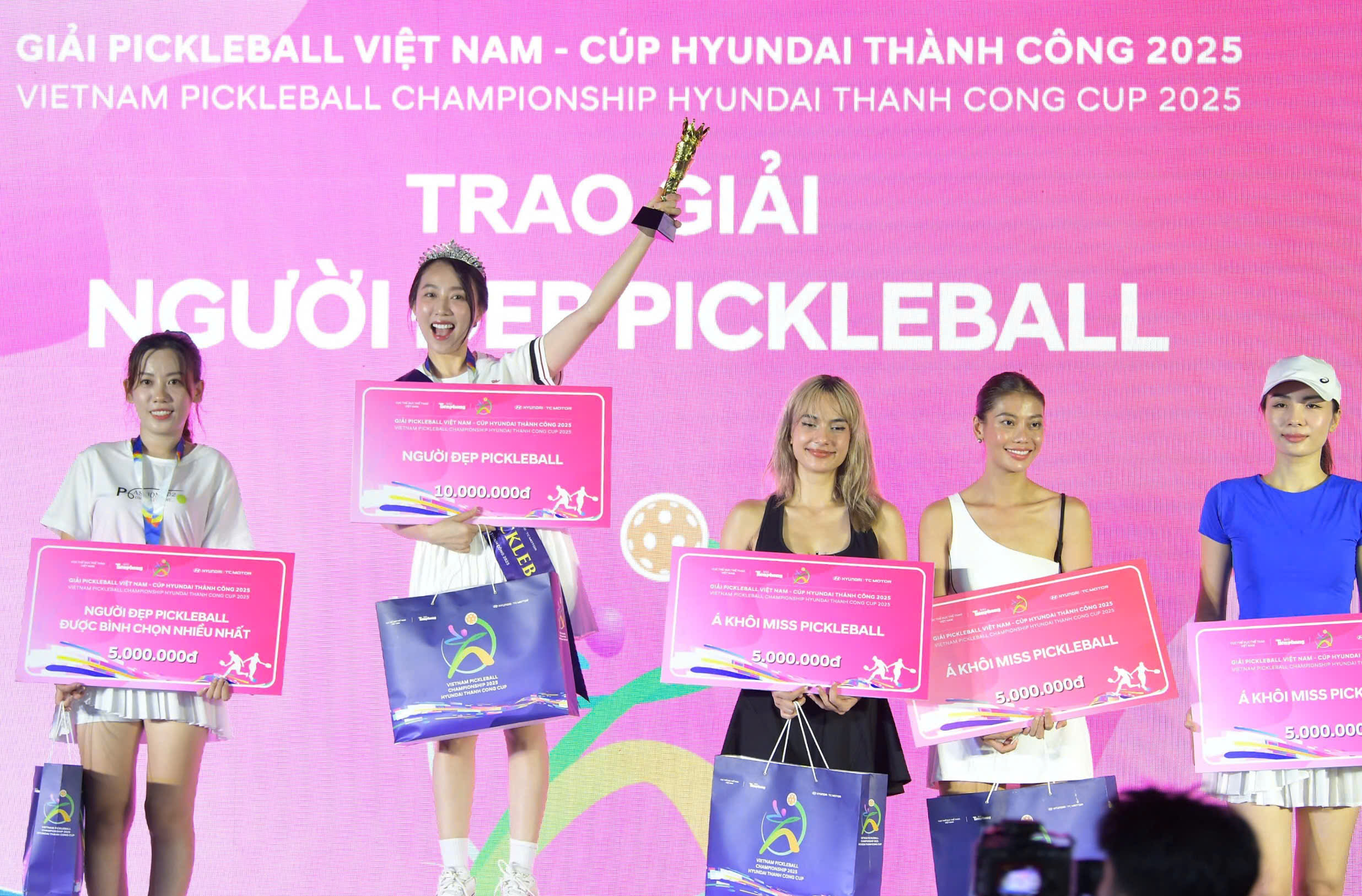 Những nh&agrave; v&ocirc; địch của Giải Pickleball Việt Nam - C&uacute;p Hyundai Th&agrave;nh C&ocirc;ng 2025 - Ảnh 1.