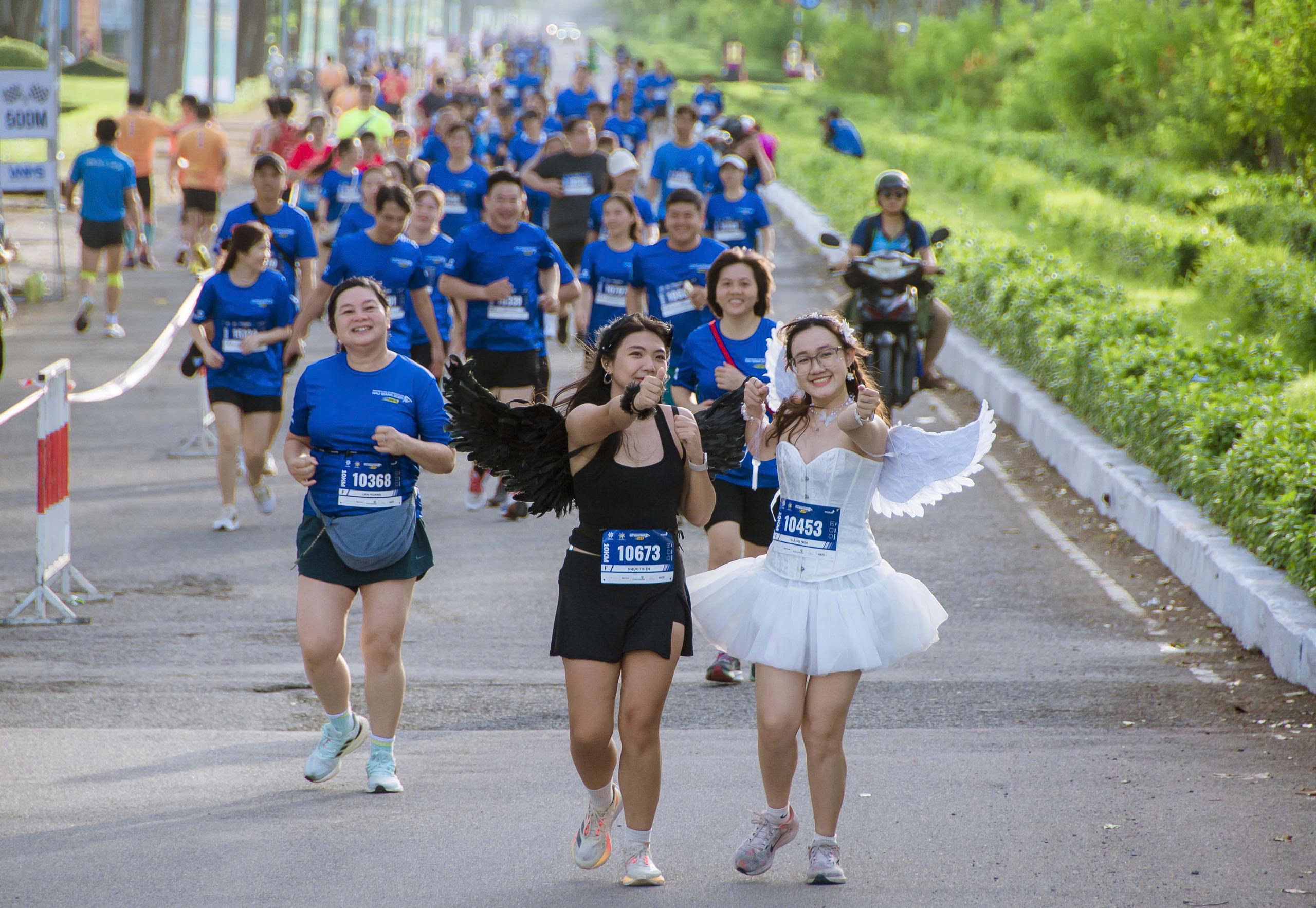 Phó Bí thư Thành ủy Cần Thơ tham gia giải chạy quy mô quốc tế - Ảnh 5.
