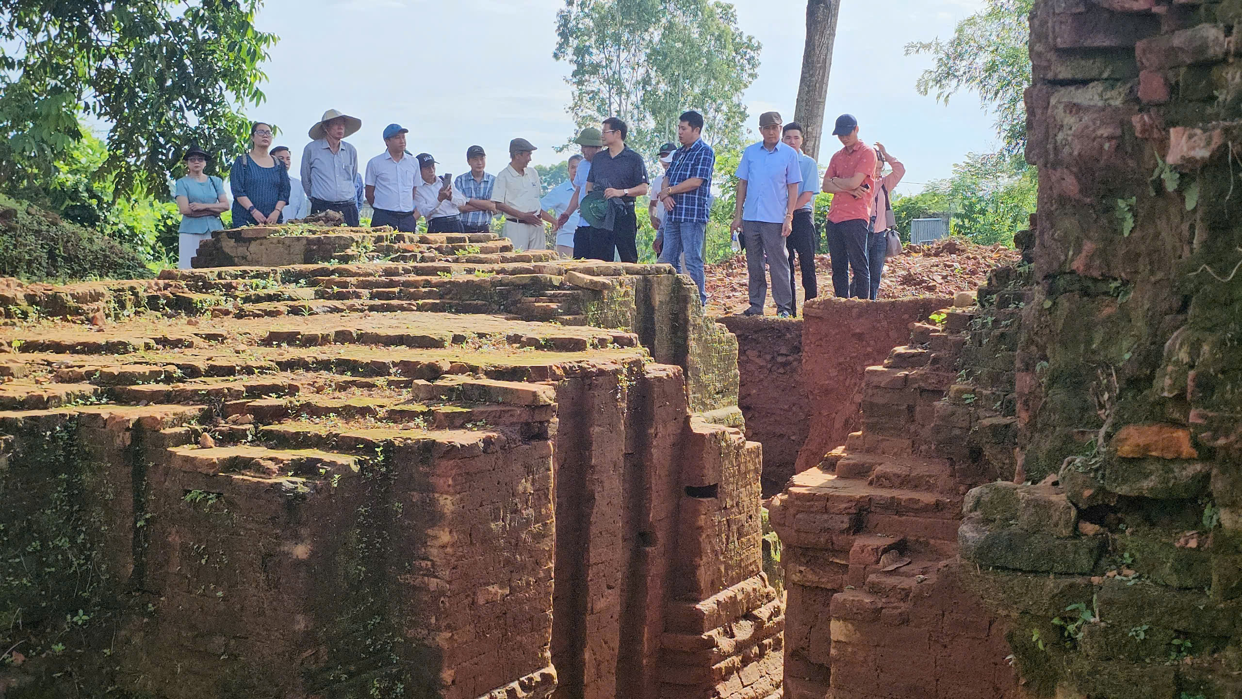 Ph&aacute;t hiện bất ngờ trong lần 2 khai quật th&aacute;p đ&ocirc;i hơn ng&agrave;n năm tuổi ở TP Huế- Ảnh 2.