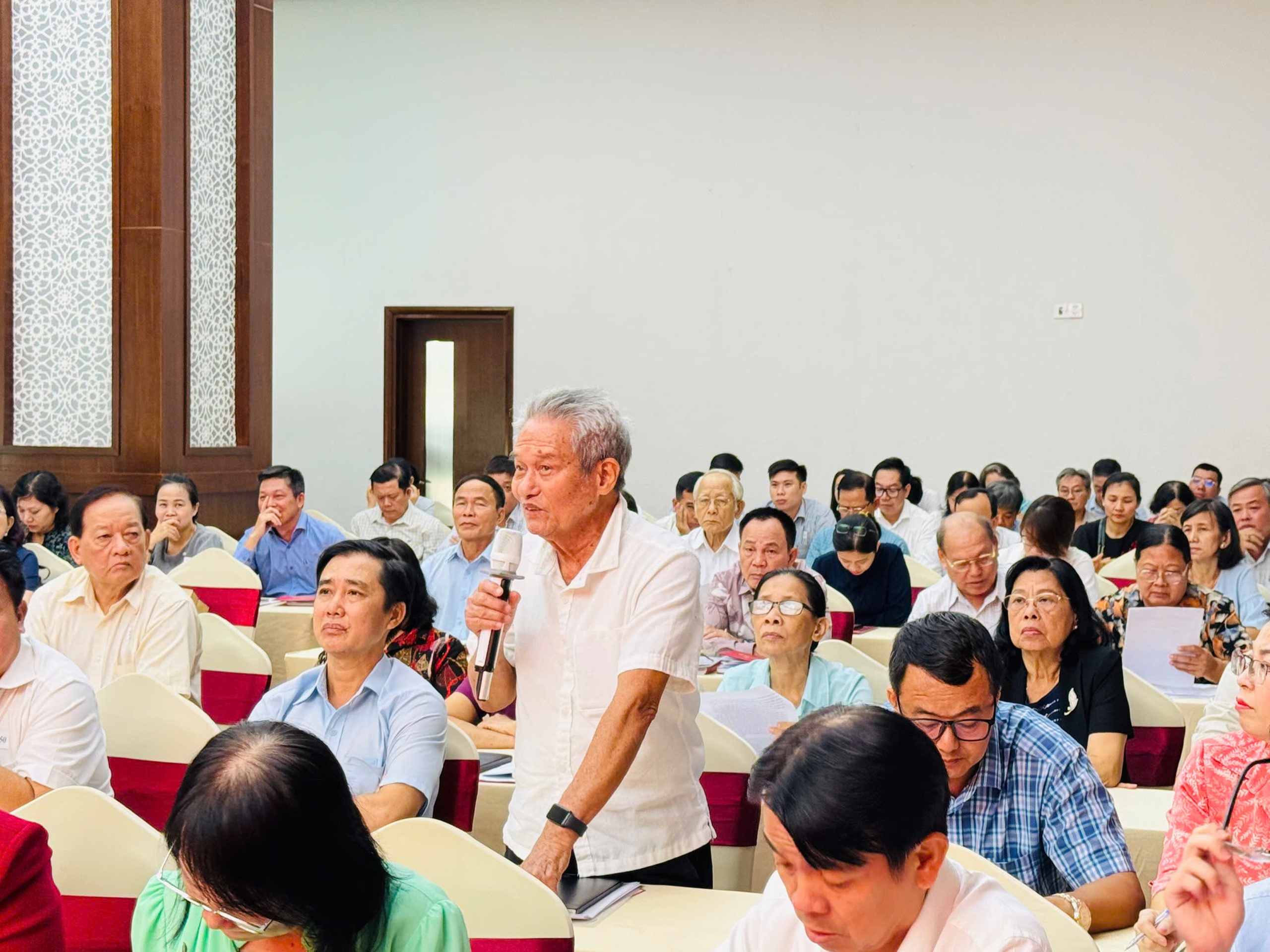 Phường Bến Thành phát huy sức mạnh truyền thông cơ sở Đảng trong phát triển chính trị - Ảnh 3.