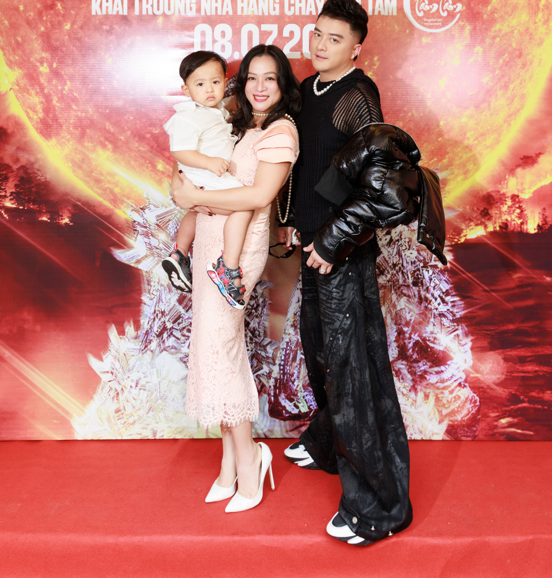 Cao Thái Sơn không còn cần "lên đỉnh"
- Ảnh 2.