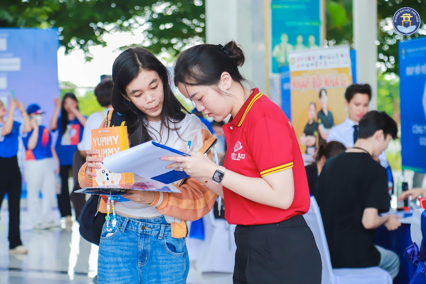 Trường ĐH Văn Hiến tổ chức “VHU JOB FAIR 2025 – Ngày hội việc làm”- Ảnh 1.