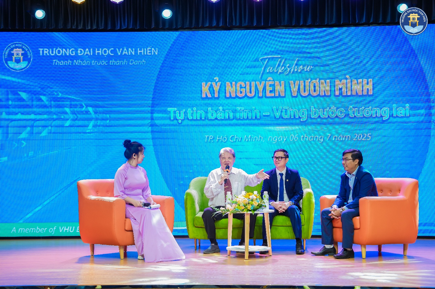 Trường ĐH Văn Hiến tổ chức “VHU JOB FAIR 2025 – Ngày hội việc làm”- Ảnh 3.