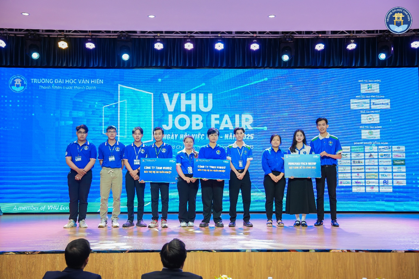 Trường ĐH Văn Hiến tổ chức “VHU JOB FAIR 2025 – Ngày hội việc làm”- Ảnh 4.