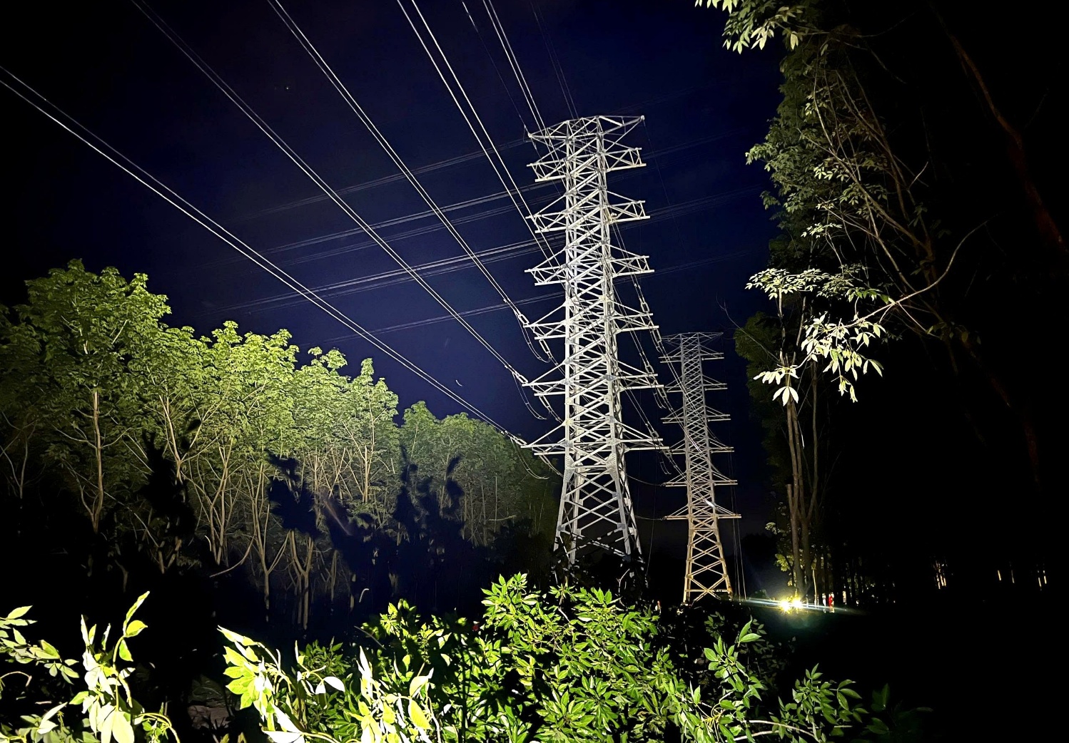 EVNSPC đ&oacute;ng điện 72 c&ocirc;ng tr&igrave;nh 110kV trong 6 th&aacute;ng đầu năm- Ảnh 3.
