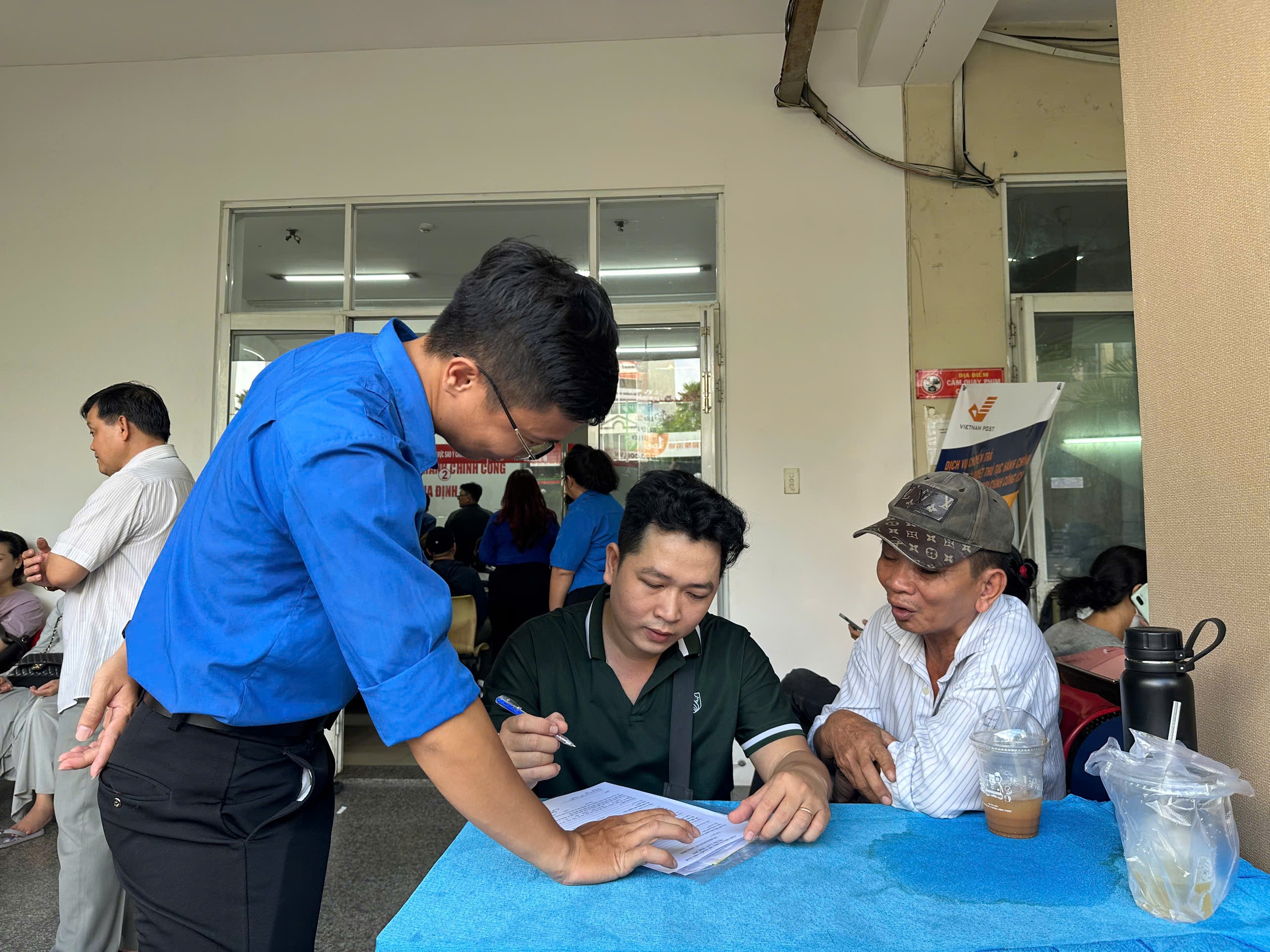 Ch&iacute;nh quyền địa phương 2 cấp tại TP HCM nhận phản hồi thế n&agrave;o sau 1 tuần vận h&agrave;nh?- Ảnh 3.