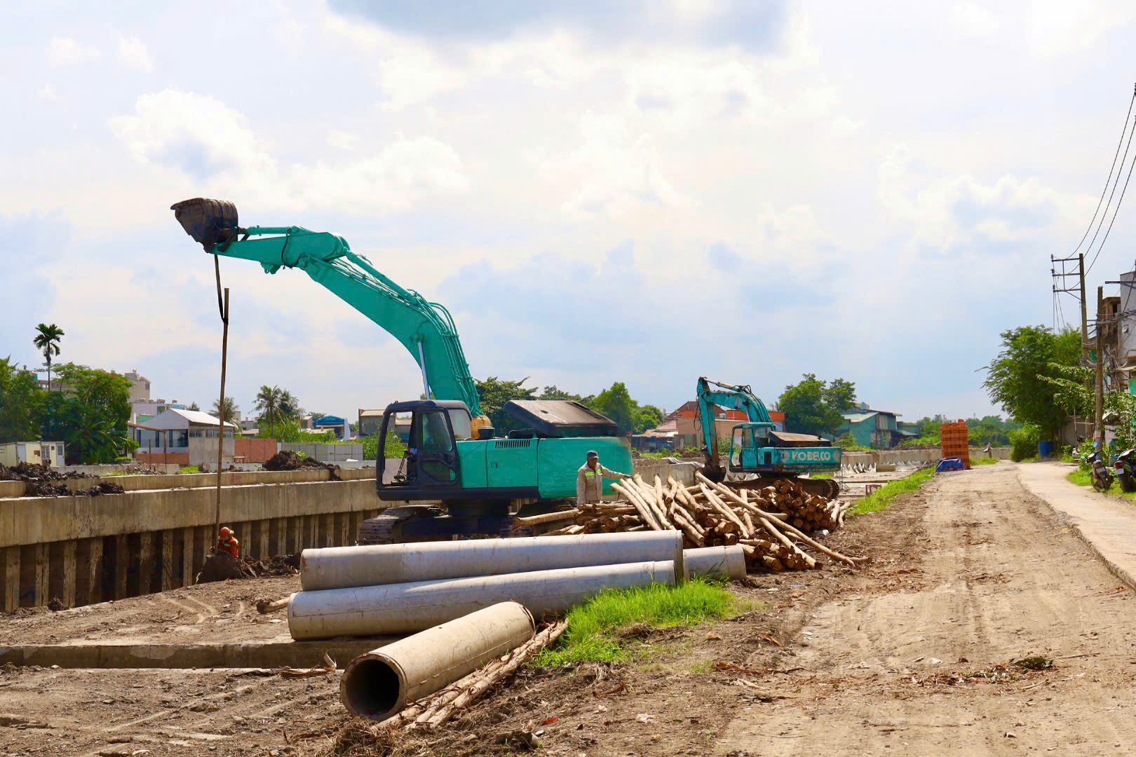 Ch&ugrave;m ảnh: Sốt ruột với dự &aacute;n cải tạo k&ecirc;nh Tham Lương- Ảnh 7.