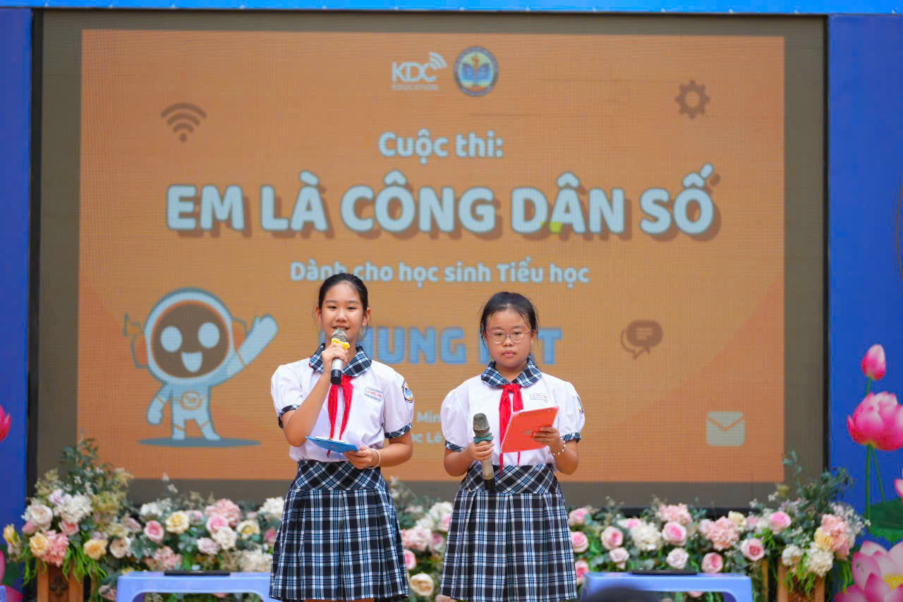 Bộ GD-ĐT: Ba h&igrave;nh thức triển khai khung năng lực số cho học sinh phổ th&ocirc;ng  - Ảnh 1.