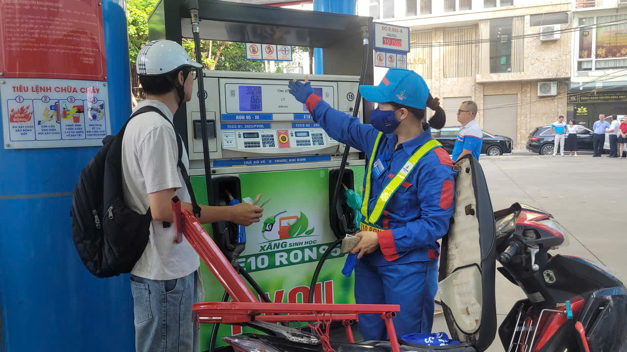 Xăng E10 sẽ được bán trên toàn quốc từ 1-6-2026 - Ảnh 1.