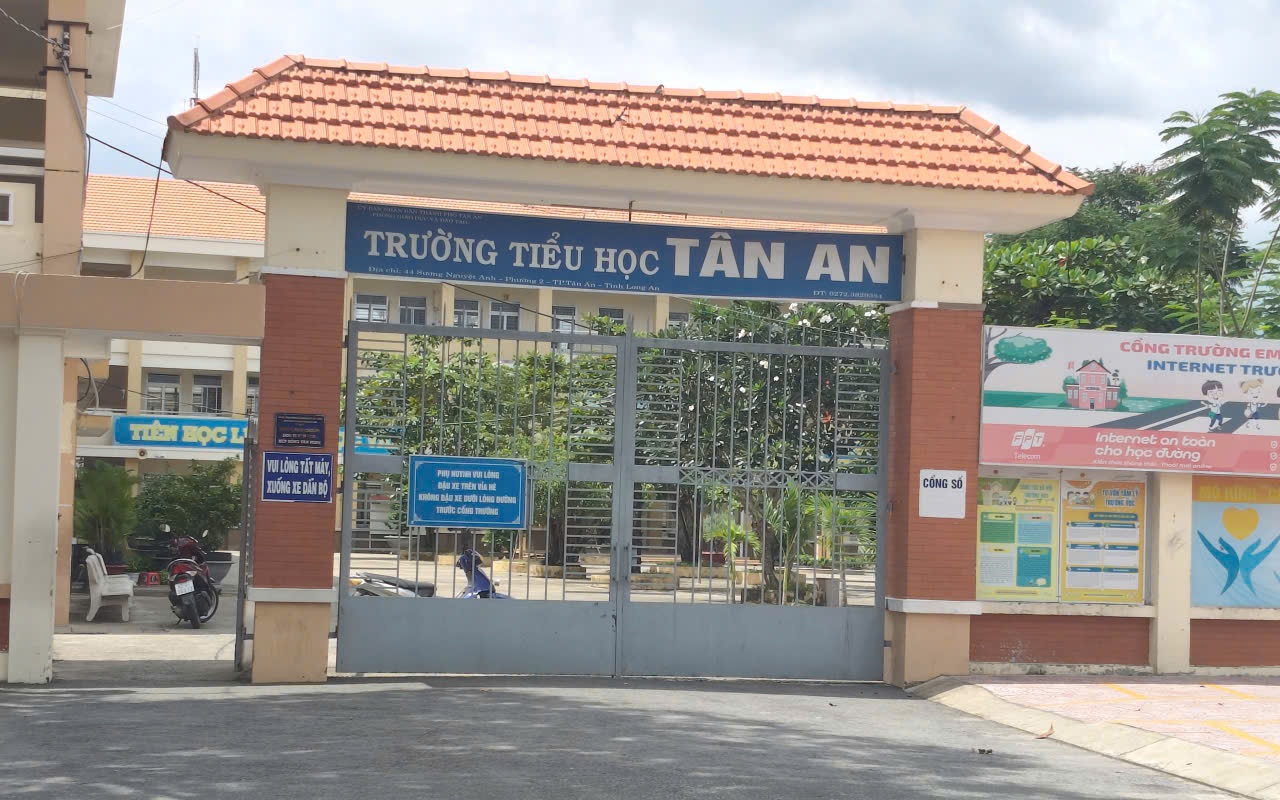 Sắp đến khai giảng, 1 trường tiểu học ở Tây Ninh lại gây bức xúc trong phụ huynh