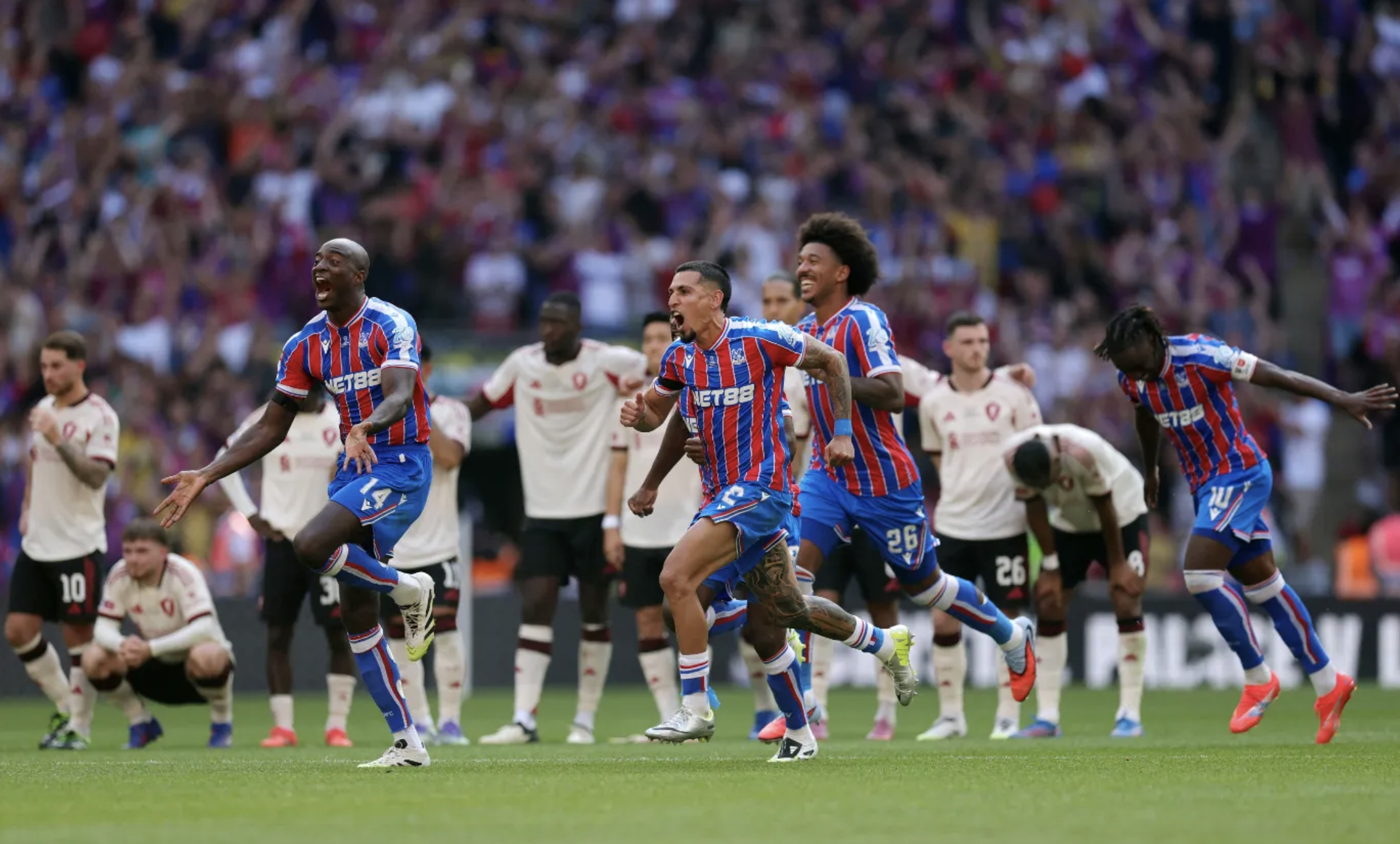 Gục ngã trên chấm luân lưu, Liverpool mất Siêu cúp Anh vào tay Crystal Palace - Ảnh 8.