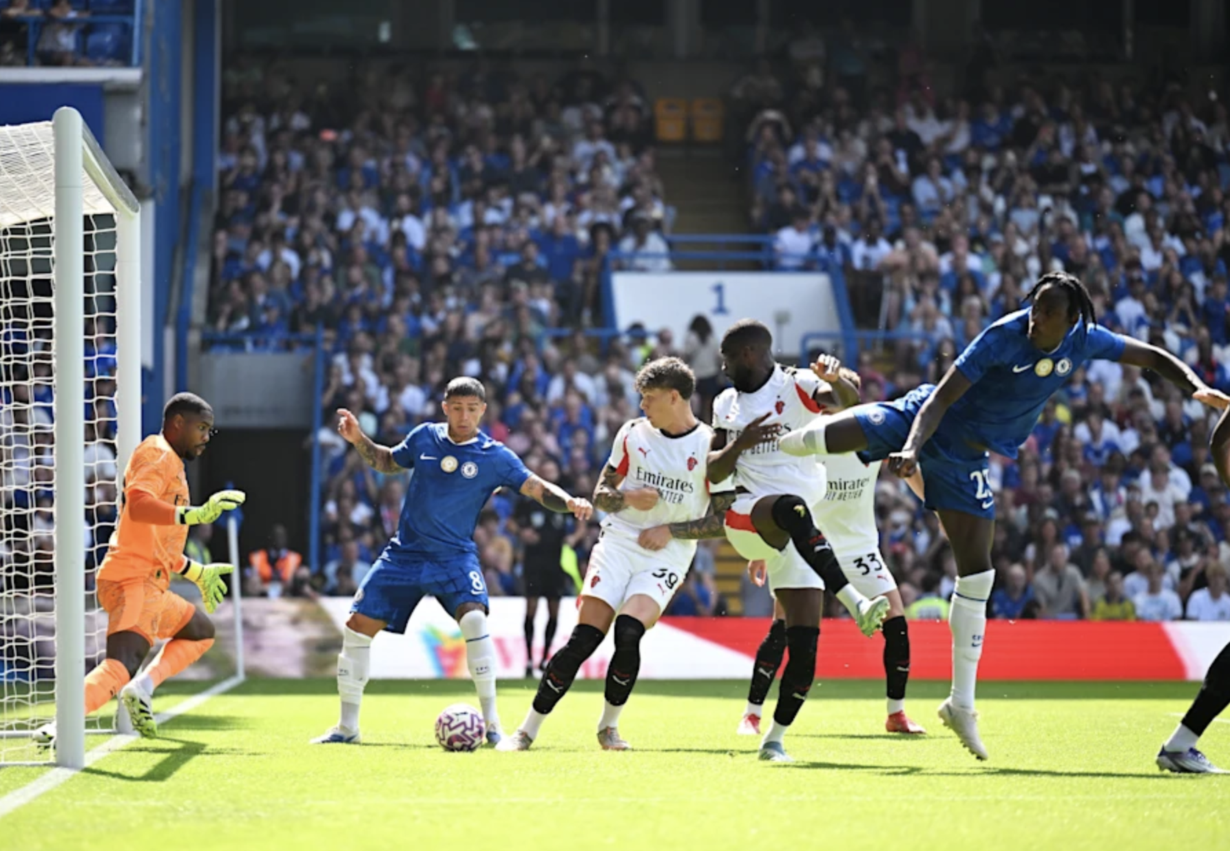 Thắng AC Milan 4-1, Chelsea b&ugrave;ng nổ với d&agrave;n sao t&acirc;n binh ở Stamford Bridge- Ảnh 2.