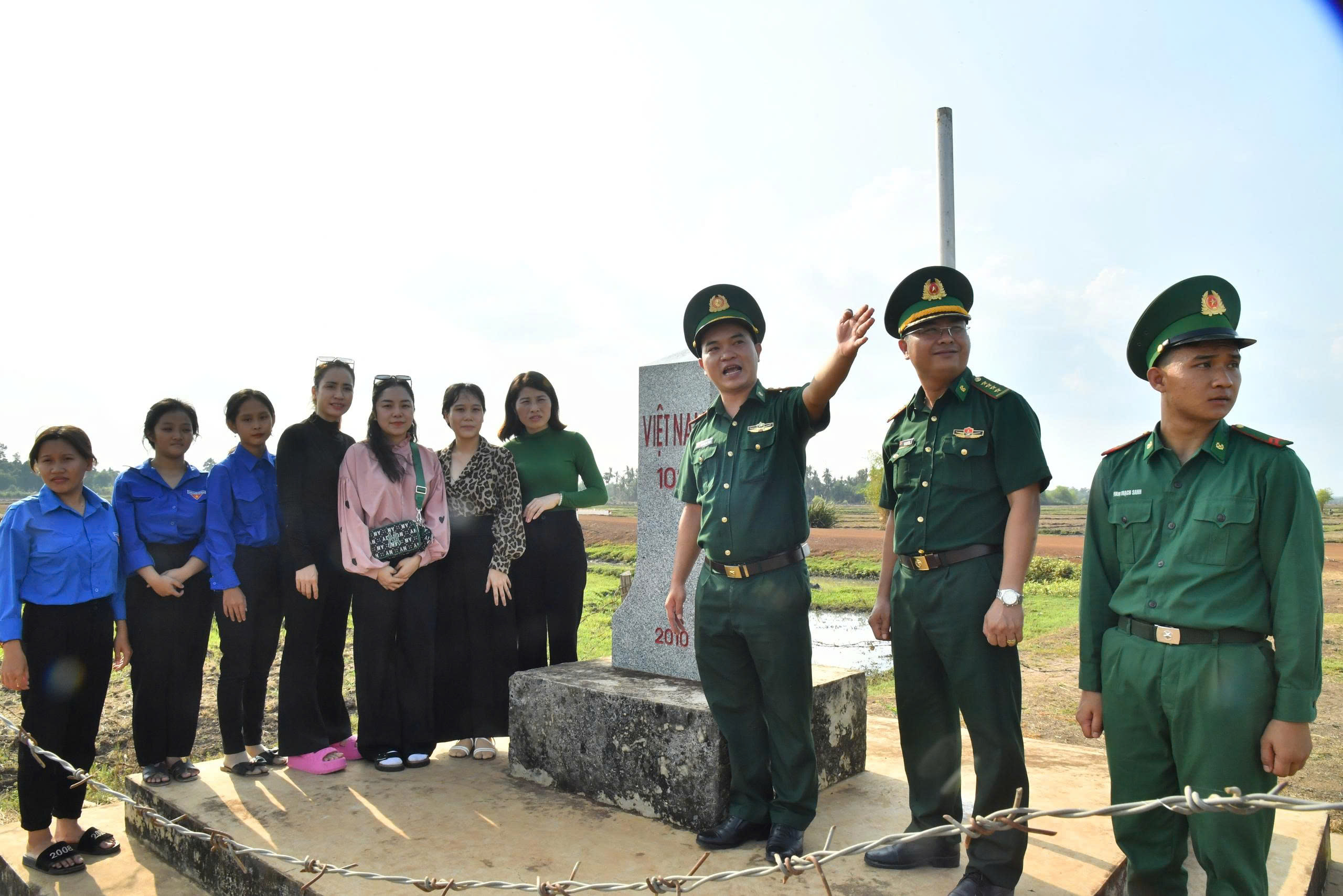 Vì sự bình yên biên giới Tây Ninh- Ảnh 2.