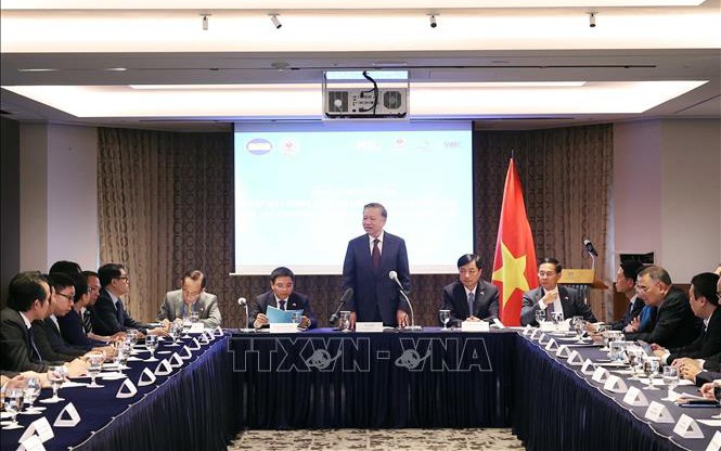 Tổng Bí thư Tô Lâm gặp mặt thành viên Mạng lưới Đổi mới sáng tạo Việt Nam tại Hàn Quốc