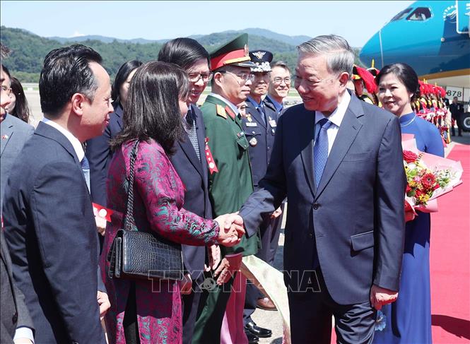 Tổng Bí thư Tô Lâm và Phu nhân tới Seoul, bắt đầu thăm cấp Nhà nước Hàn Quốc- Ảnh 3.