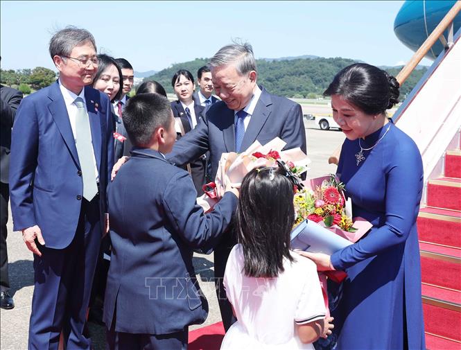 Tổng Bí thư Tô Lâm và Phu nhân tới Seoul, bắt đầu thăm cấp Nhà nước Hàn Quốc- Ảnh 2.