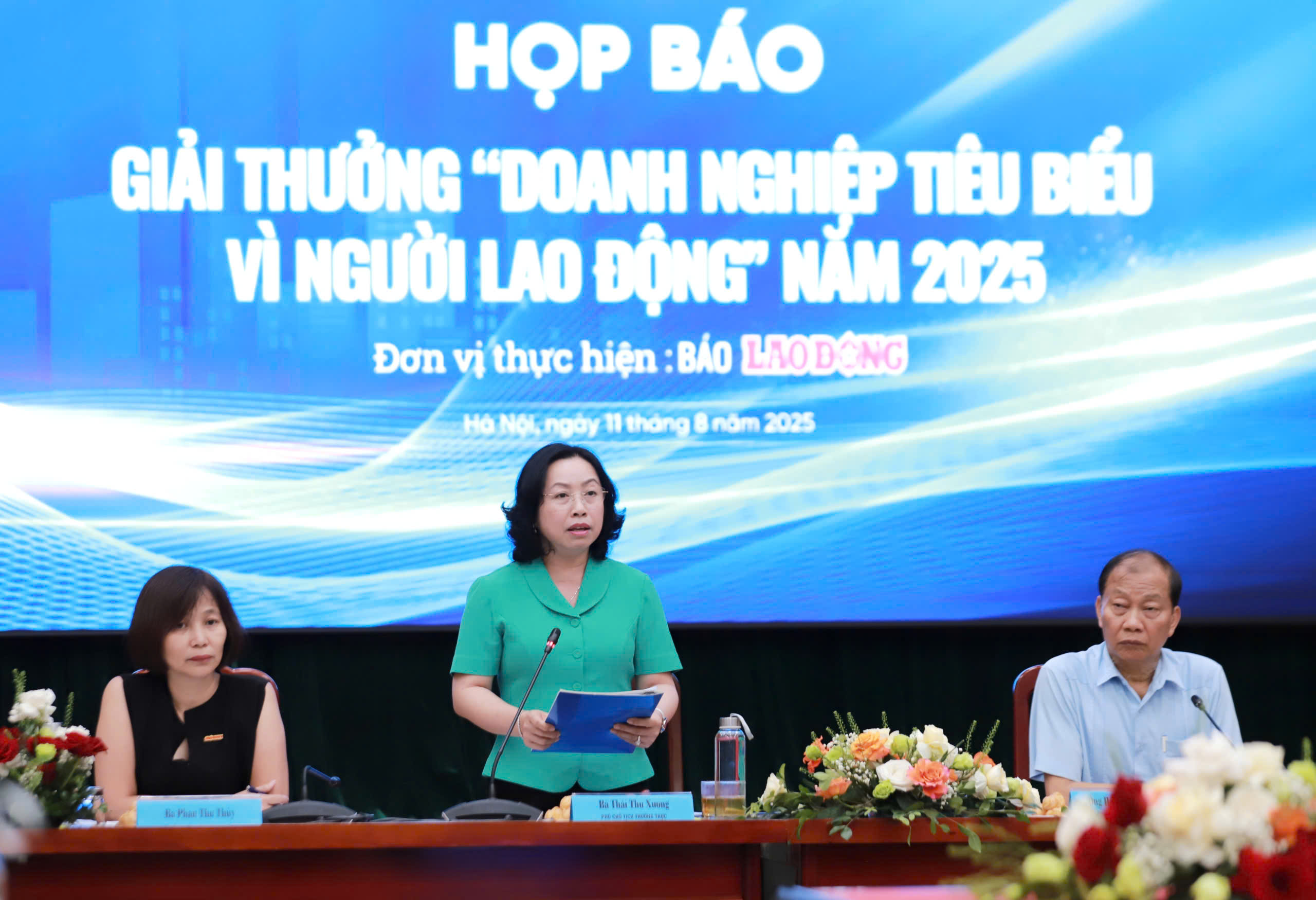 28 doanh nghiệp được vinh danh "Doanh nghiệp ti&ecirc;u biểu v&igrave; người lao động" năm 2025 - Ảnh 1.