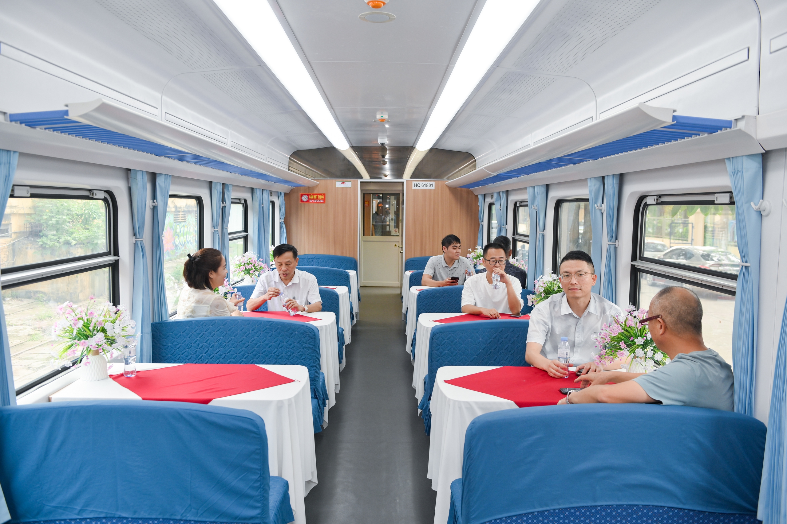 Khám phá "chuyên cơ mặt đất" sang trọng của Việt Nam - Ảnh 6.